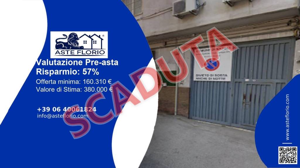 negozio in vendita a Napoli in zona Secondigliano