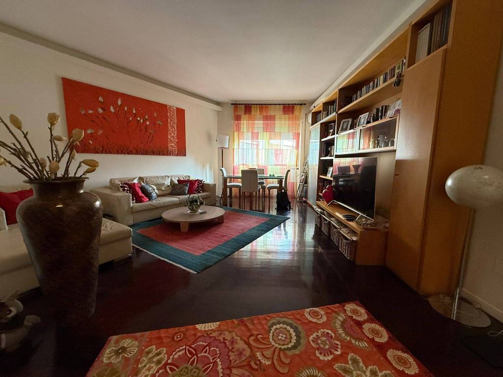 appartamento in vendita a Napoli in zona Capodimonte / Colli Aminei