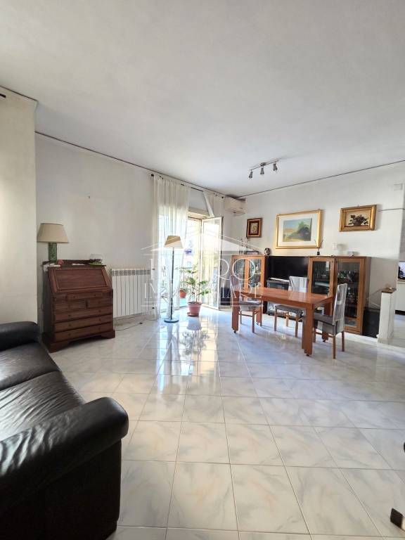 appartamento in vendita a Napoli in zona Fuorigrotta