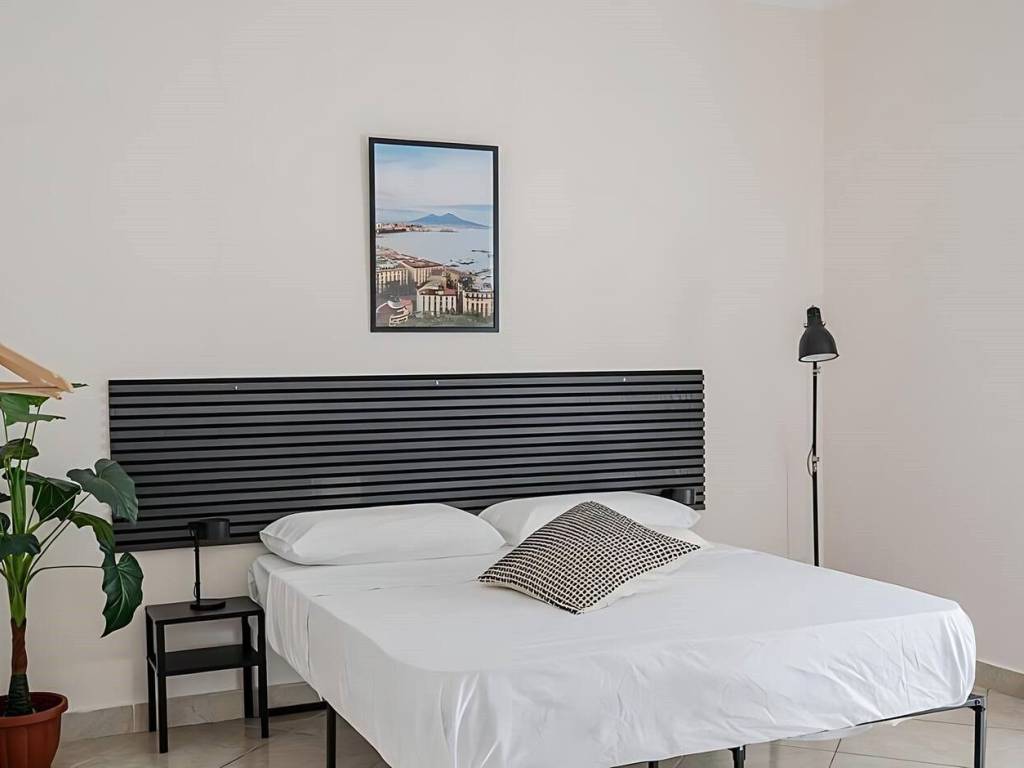 negozio in vendita a Napoli in zona Pendino / San Giuseppe