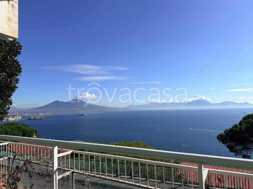 appartamento in vendita a Napoli in zona Posillipo
