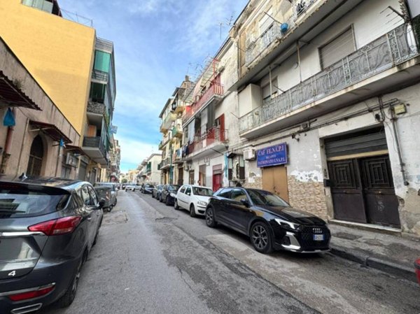 appartamento in vendita a Napoli in zona Secondigliano
