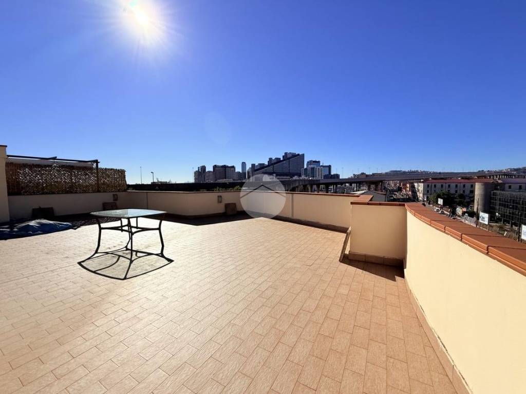 appartamento in vendita a Napoli in zona Poggioreale