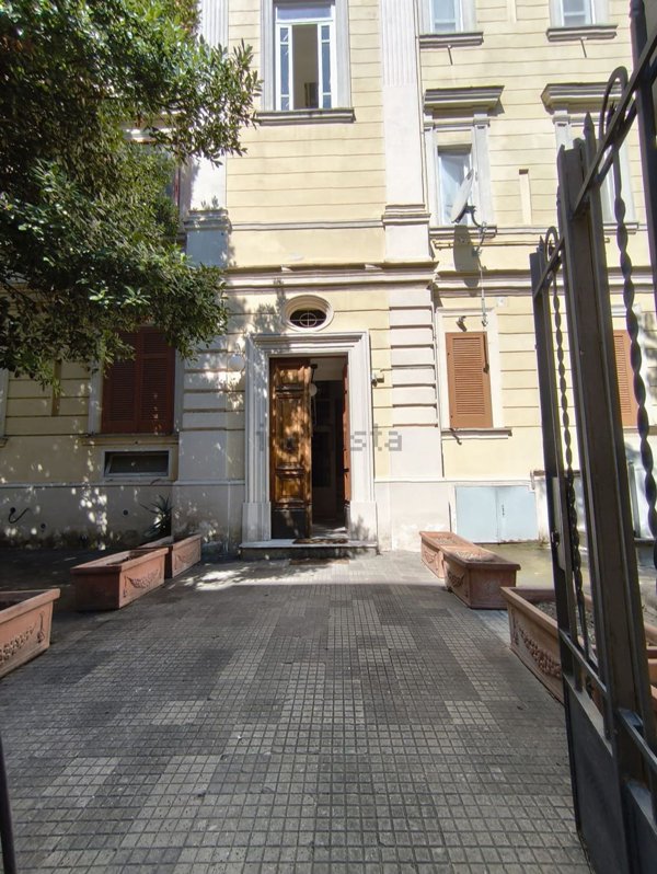 appartamento in vendita a Napoli in zona Posillipo