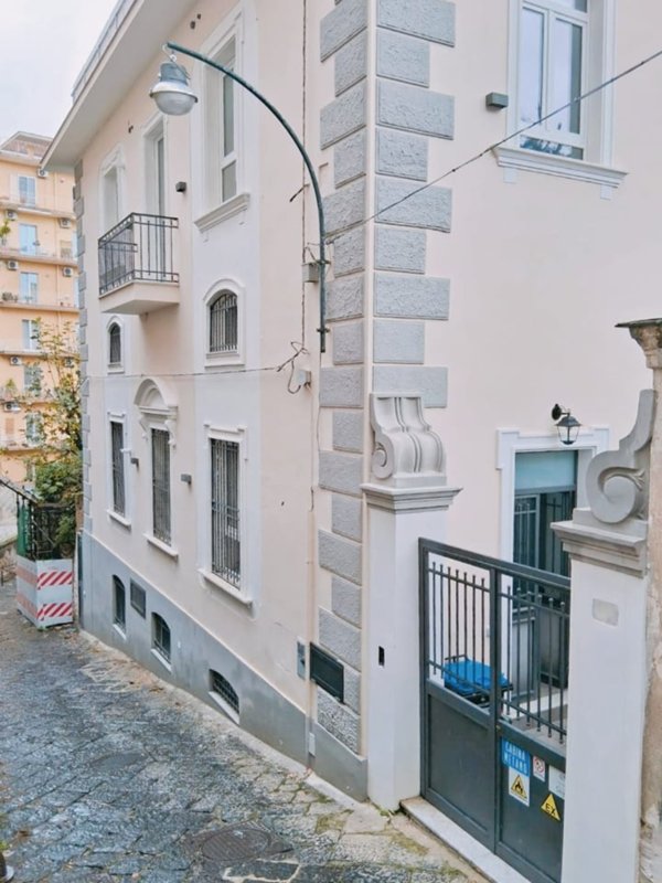 appartamento in vendita a Napoli in zona Vomero
