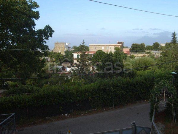 casa indipendente in vendita a Napoli in zona Camaldoli