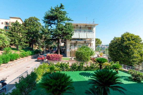 appartamento in vendita a Napoli in zona Capodimonte / Colli Aminei