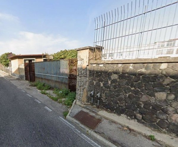 terreno edificabile in vendita a Napoli in zona San Giovanni a Teduccio