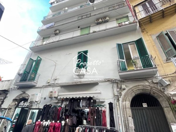 locale commerciale in vendita a Napoli