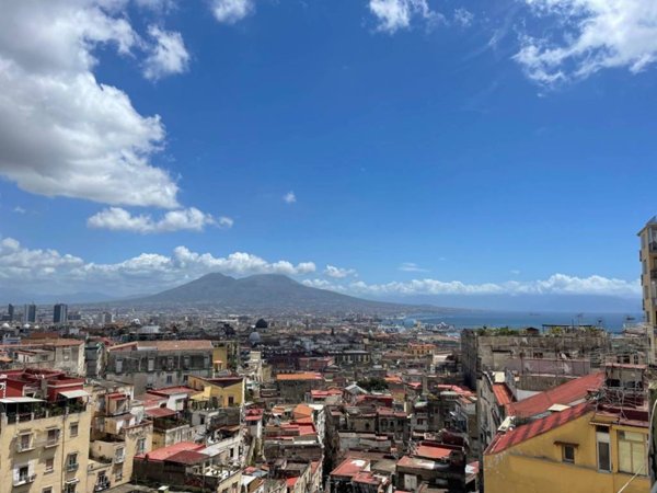 appartamento in vendita a Napoli in zona Avvocata