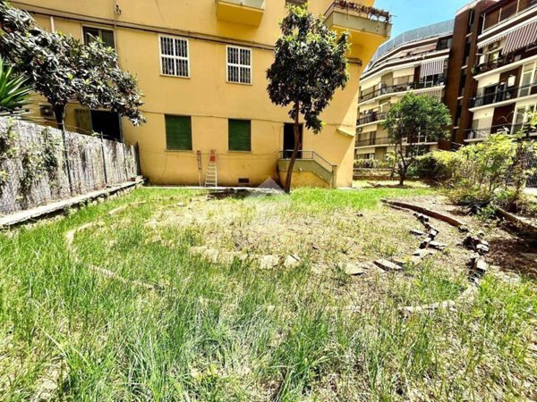 appartamento in vendita a Napoli in zona Arenella