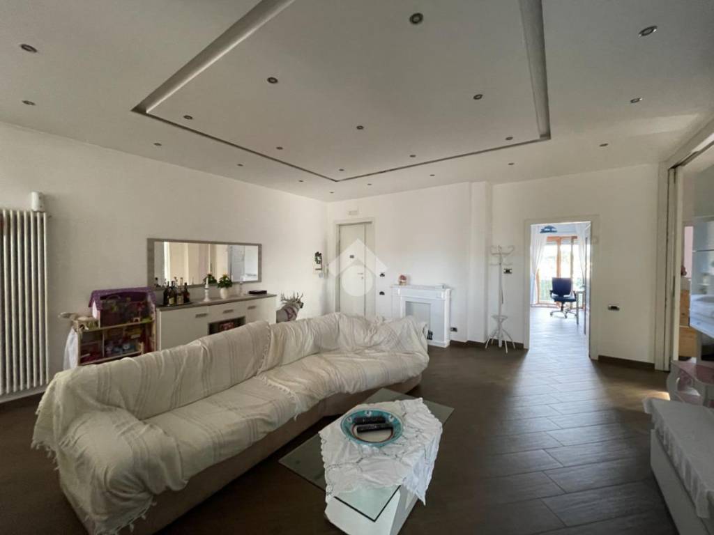 appartamento in vendita a Napoli in zona Barra