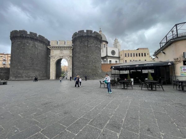appartamento in vendita a Napoli in zona Pendino / San Giuseppe