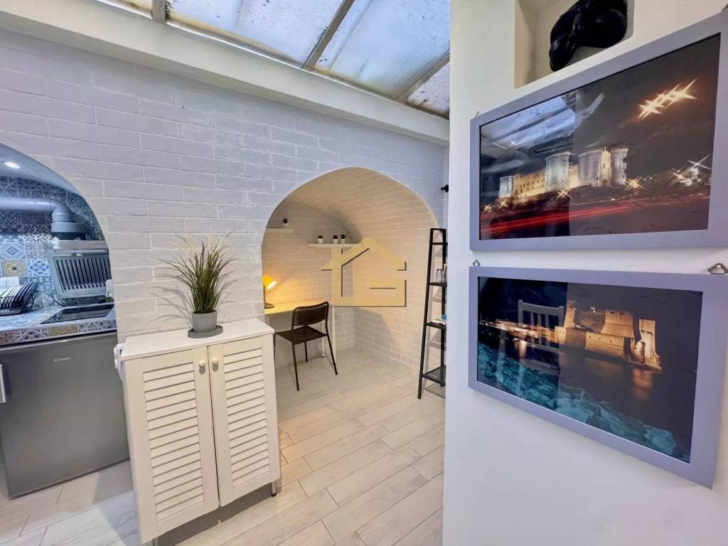 appartamento in vendita a Napoli in zona Stella