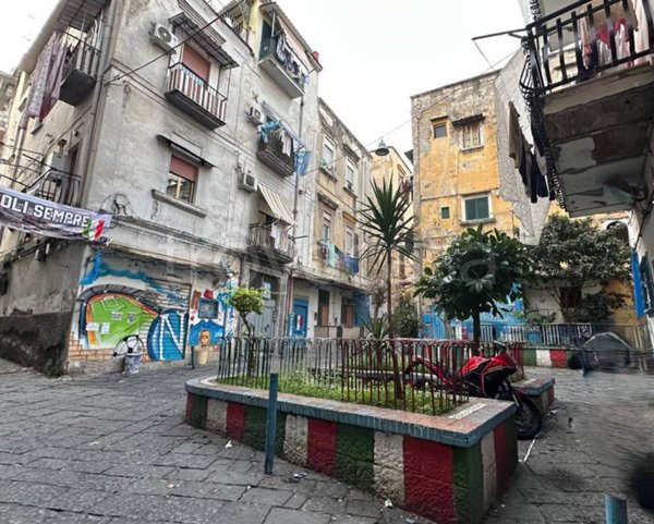 appartamento in vendita a Napoli in zona San Ferdinando