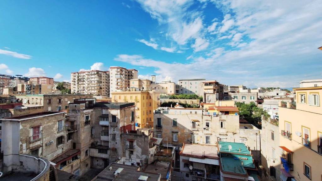 appartamento in vendita a Napoli in zona Avvocata