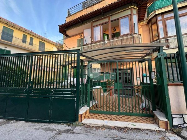 appartamento in vendita a Napoli in zona Piscinola