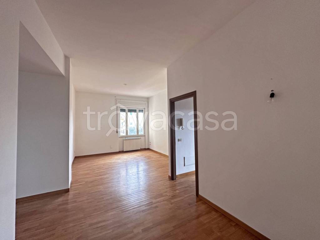 appartamento in vendita a Napoli in zona Chiaia