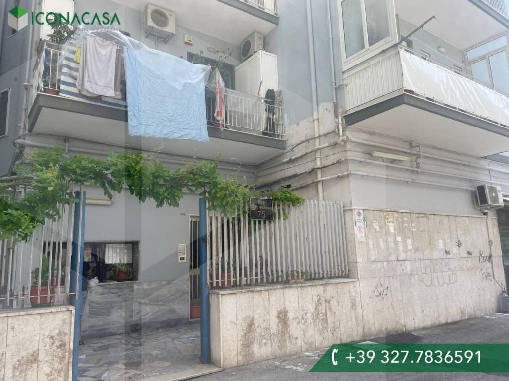 appartamento in vendita a Napoli in zona Fuorigrotta