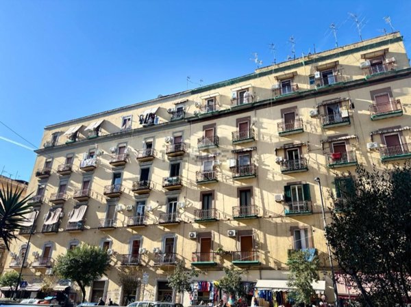 appartamento in vendita a Napoli in zona Vicaria