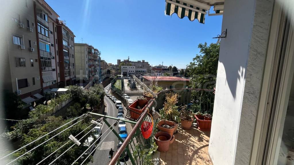 appartamento in vendita a Napoli in zona Arenella