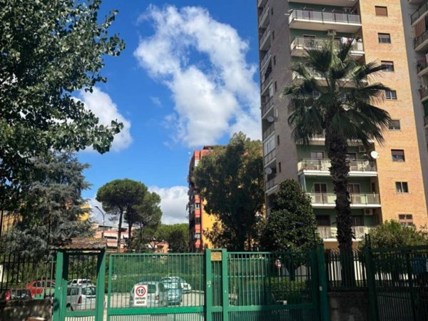 appartamento in vendita a Napoli in zona Secondigliano