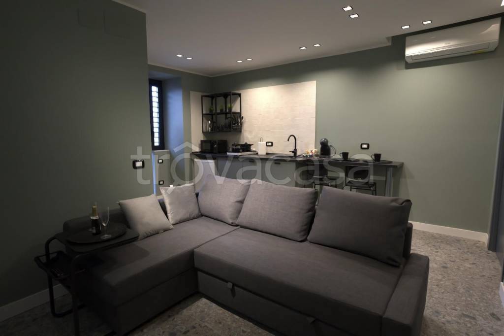 casa semindipendente in vendita a Napoli in zona Capodichino