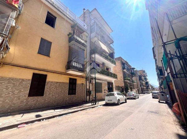 appartamento in vendita a Napoli in zona Secondigliano
