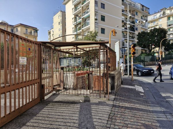 appartamento in vendita a Napoli in zona Arenella