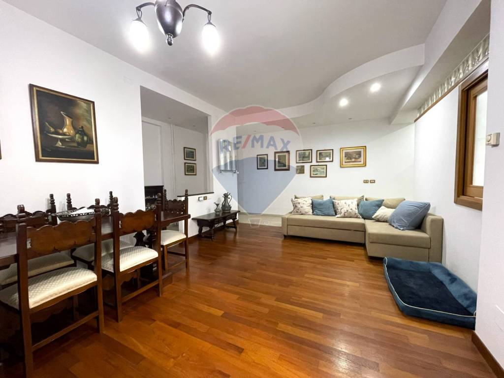 appartamento in vendita a Napoli in zona Arenella