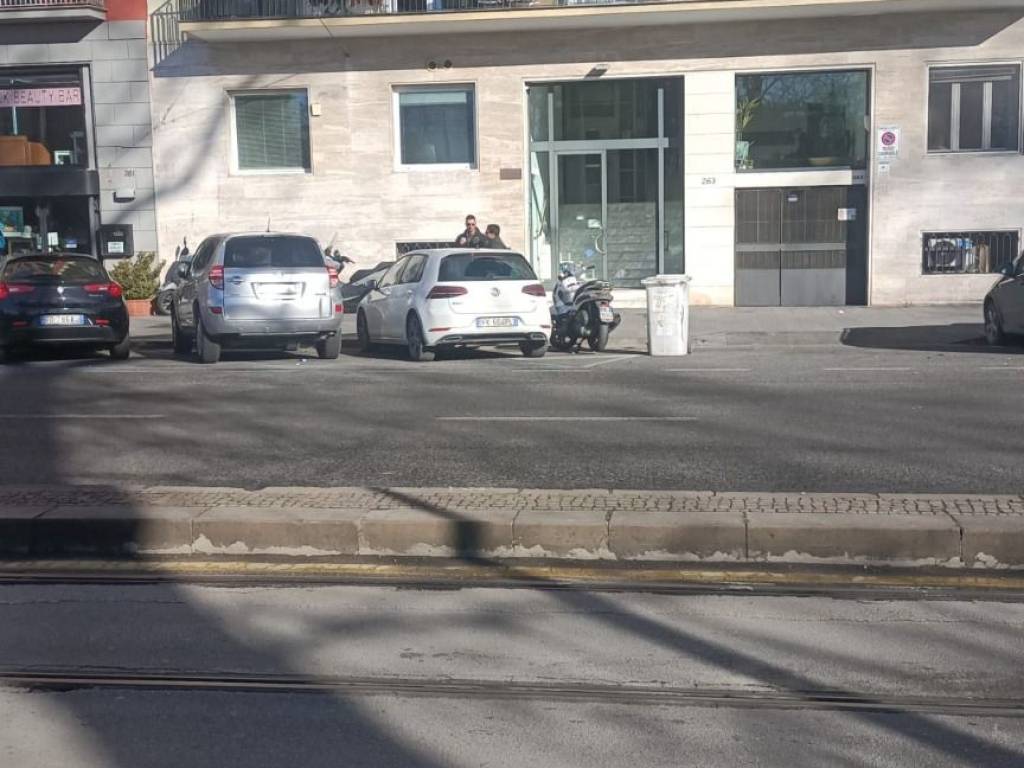 appartamento in vendita a Napoli in zona Chiaia