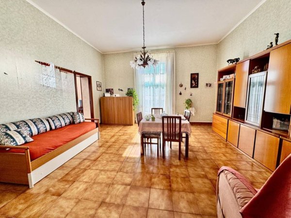 appartamento in vendita a Napoli in zona Stella