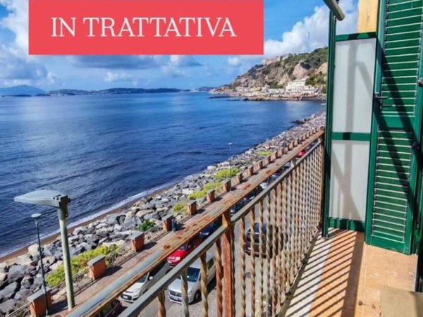 appartamento in vendita a Napoli in zona Bagnoli