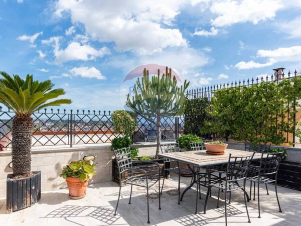 appartamento in vendita a Napoli