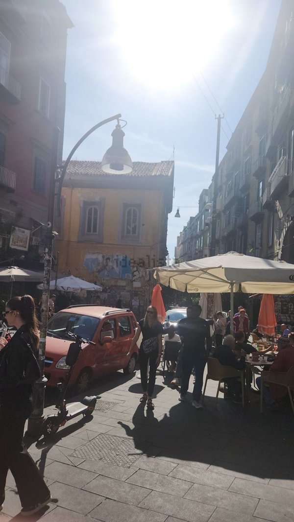 appartamento in vendita a Napoli in zona San Lorenzo