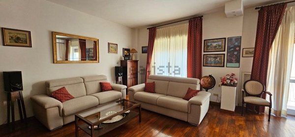 appartamento in vendita a Napoli in zona Chiaia