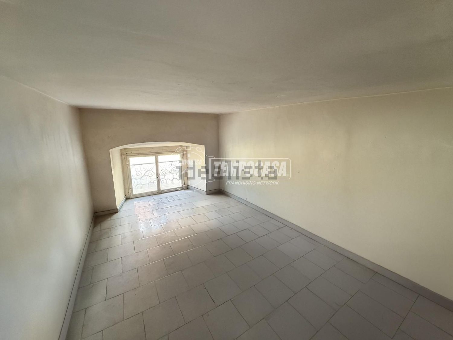 appartamento in vendita a Napoli in zona Bagnoli