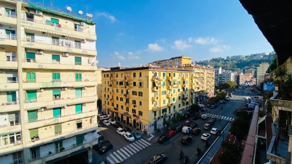 appartamento in vendita a Napoli in zona Fuorigrotta