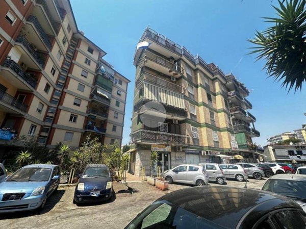 appartamento in vendita a Napoli in zona Fuorigrotta