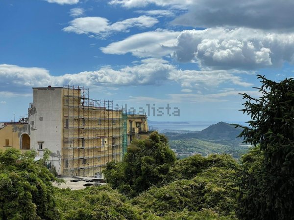 appartamento in vendita a Napoli in zona Camaldoli