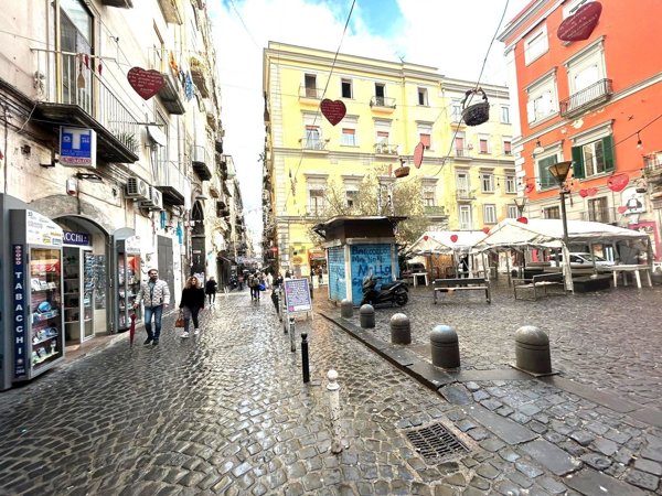 appartamento in vendita a Napoli in zona San Lorenzo