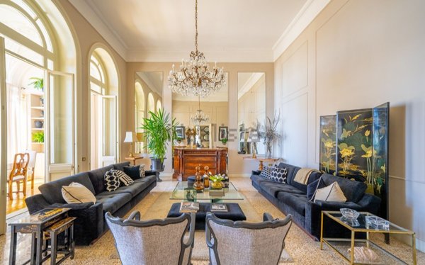 appartamento in vendita a Napoli in zona Posillipo