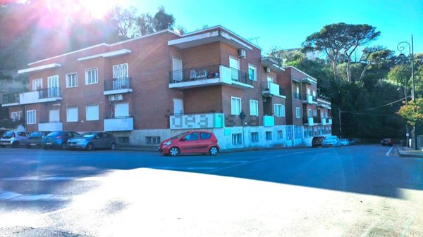 appartamento in vendita a Napoli in zona Posillipo