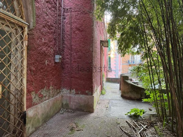 appartamento in vendita a Napoli in zona Arenella