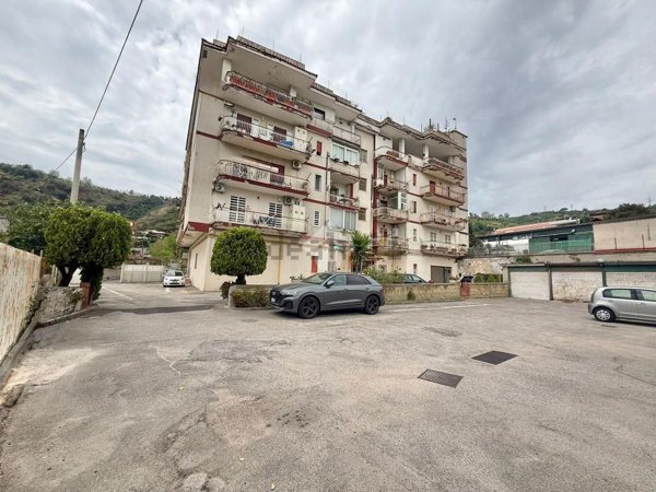appartamento in vendita a Napoli in zona Bagnoli