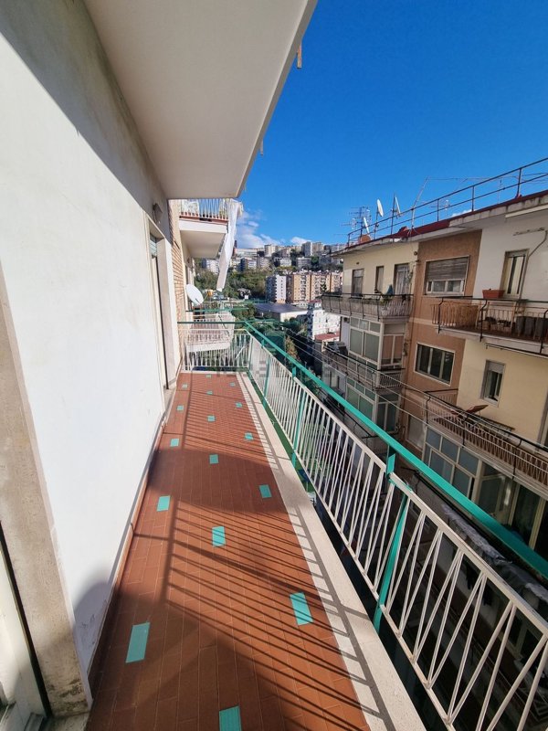 appartamento in vendita a Napoli in zona Bagnoli
