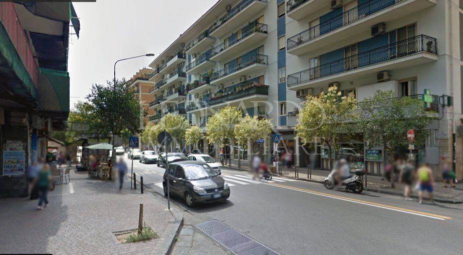 negozio in vendita a Napoli in zona Soccavo