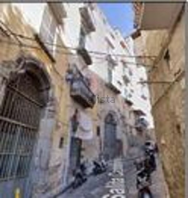 appartamento in vendita a Napoli in zona San Carlo all'Arena