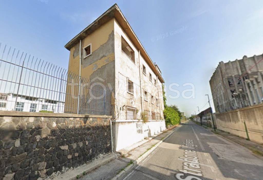 ufficio in vendita a Napoli in zona San Giovanni a Teduccio