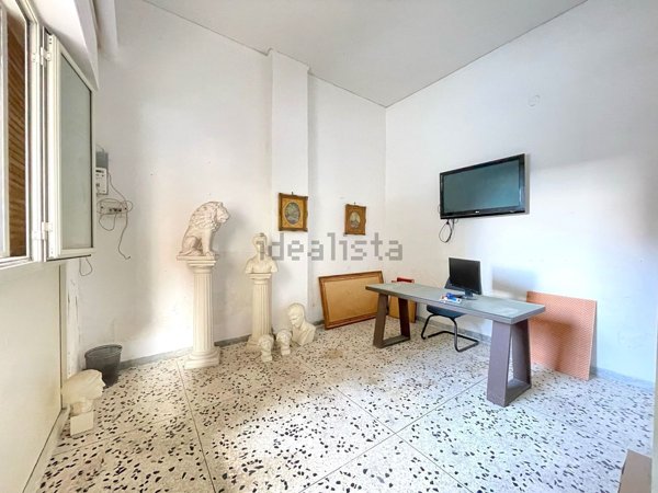 appartamento in vendita a Napoli in zona Barra